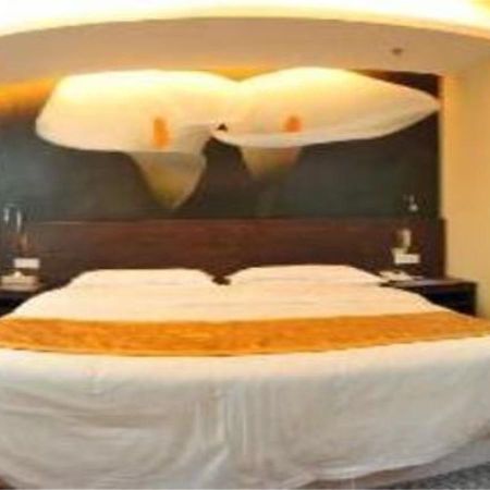 Xiamen Qingnian Yangguang Hotel - Wenzaodian Экстерьер фото